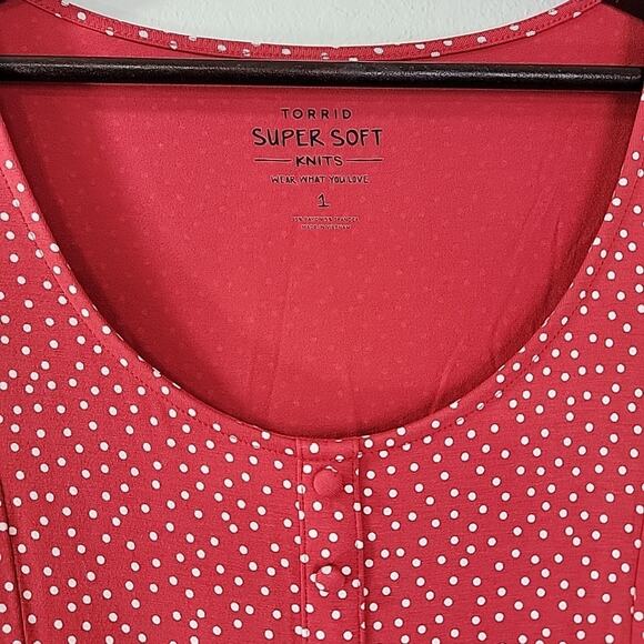 Torrid Women’s Plus 1X Red Polka Dot Super Soft Fit & Flare Top NWT - Picture 3 of 7
